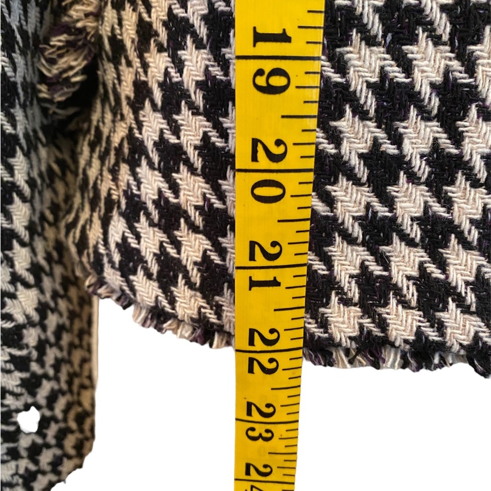 Stunning 🤩 Timeless Anthropologie Houndstooth double breast blazer lined inside - Picture 7 of 11